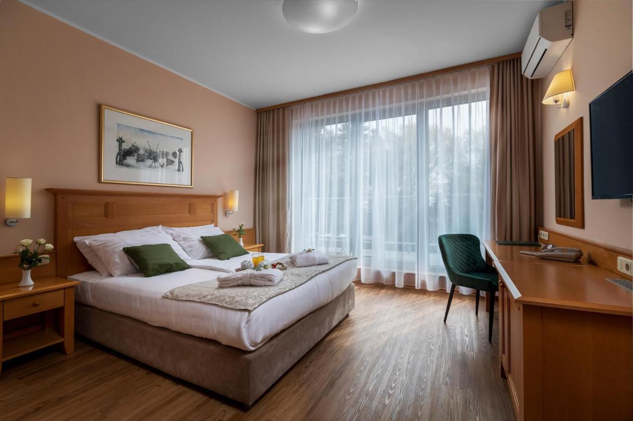 Grand Hotel Bellevue Hočko Pohorje Eksteriør billede
